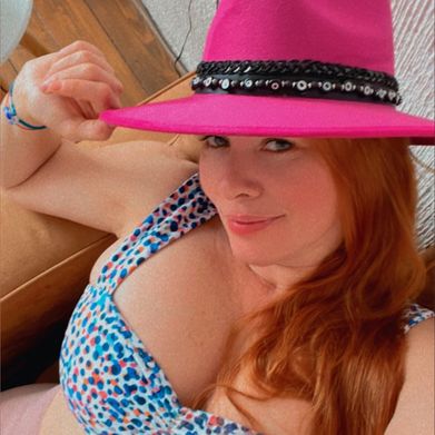 Anastasia (anastasiachic) Profile Photo Added 2025-03-01