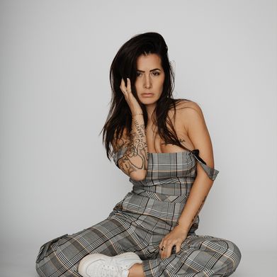 Marie (mona_model) Profile Photo Added 2024-07-16