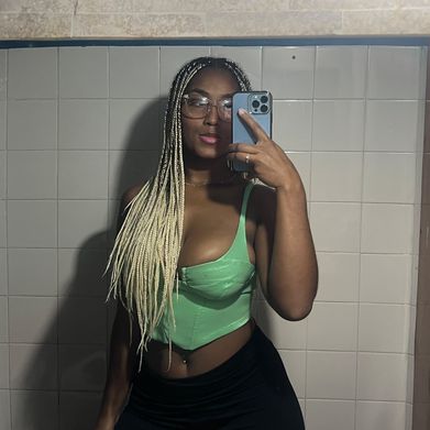 Queen Laila 👑 Curves &amp; Command (miss_laila) Profile Photo Added 2025-05-15