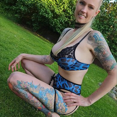 SwingerWifeyLux (swingerwifeylux) Profile Photo Added 2025-06-19