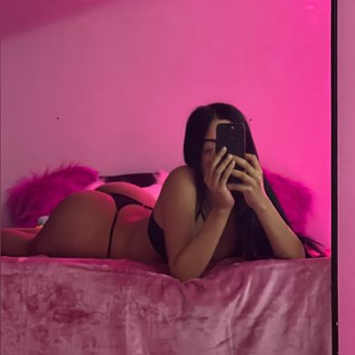 lily 🌸 (itslilybuns) Header Photo Added 2025-02-24