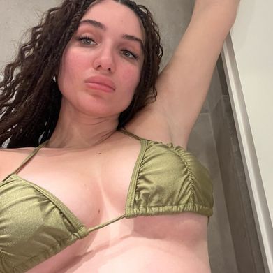 Green Eyes Barbie 💚 (greeneyebarbie) Profile Photo Added 2025-04-01