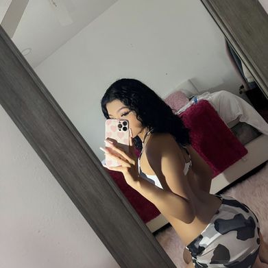 Lee Lee (itzleelee) Profile Image