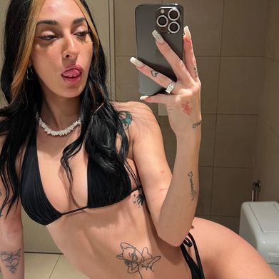 Elena🧜🏻‍♀️ (elenabellinii) Header Photo Added 2025-07-05