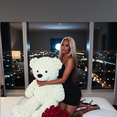 Paris page (parispage) Header Photo Added 2025-11-23