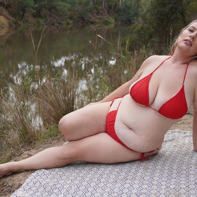 Hayley Carter (hayleycarter) Header Photo Added 2025-05-18