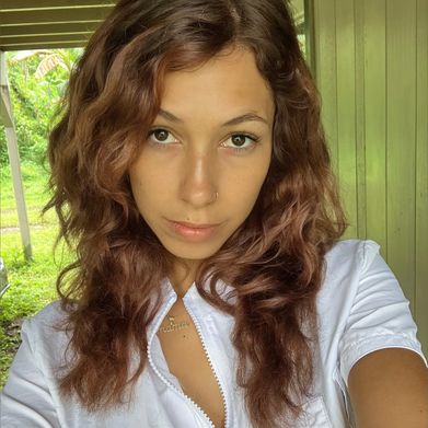 Farrah Farrah, in the woods (jucybooty) Profile Photo Added 2024-10-15