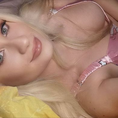 Veronika Removed Photo on 2024-12-07