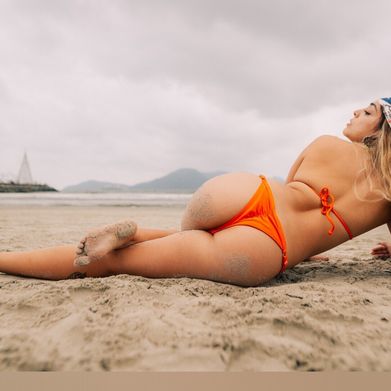 Yanina 𝓖𝓲𝓻𝓵 💟 (yanina_girlvip) Header Photo Added 2025-12-05