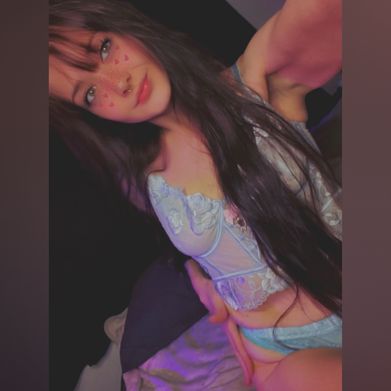 OnlyFans Model Anna (blueberry_pancake12) Profile Image