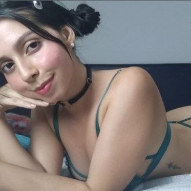 Estefy (estefyespinosa) Profile Photo Added 2025-05-06