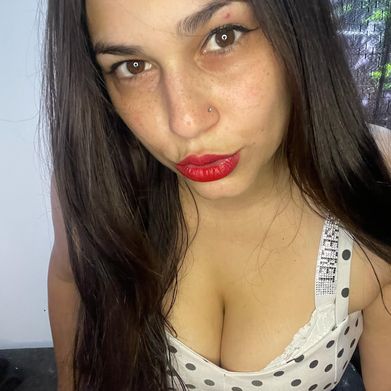 ✨Lucy 💋 Added Photo on 2025-03-08