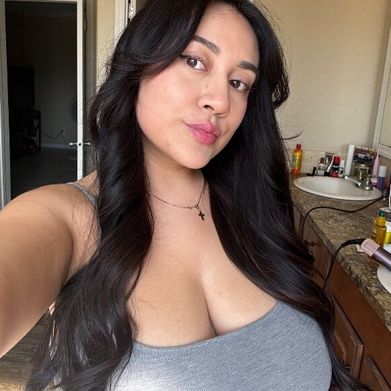 OnlyFans Model • • Elle Jade • • (its.elle.jade) Profile Image