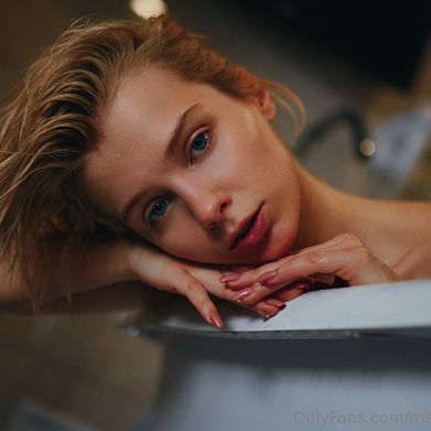 Marta Gromova (marthanudemodel) OnlyFans Profile Image