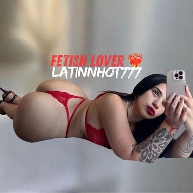 🎁✨🎄𝐒𝐎𝐏𝐇𝐈𝐄 🎄✨🎁 (latinnhot777) Header Photo Added 2025-12-14