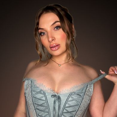 Sienna V 🤍 (siennavossxo) Profile Photo Added 2025-03-24