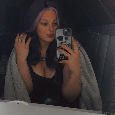 Emily Wild (xemilywild) Profile Photo Added 2025-10-10