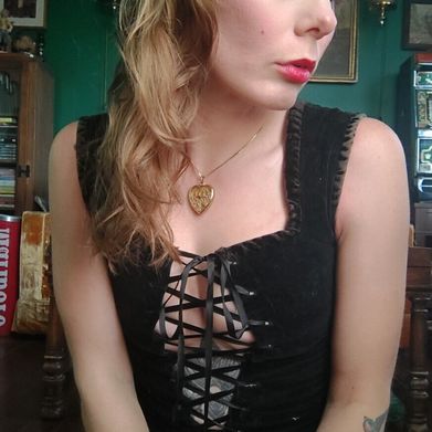 OnlyFans Model love (lovebloombaby) Profile Image