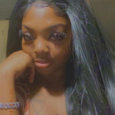 𝕸𝖆𝖗𝖆 🍨🎀 (queeenmara) Profile Photo Added 2025-09-07