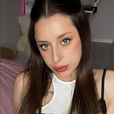 🐰 Molly Vein 🐰 (mollyfreevein) Profile Photo Added 2025-10-15