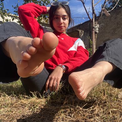 Yanina 𝓖𝓲𝓻𝓵 (yanina_girl) Header Photo Added 2024-10-15