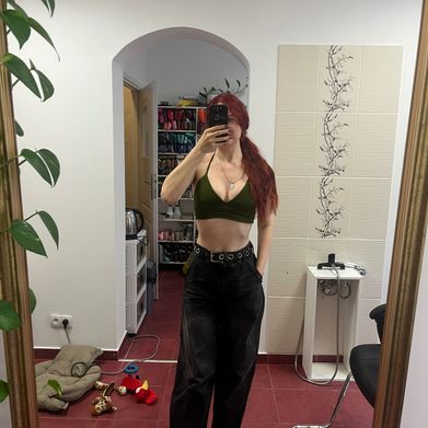 FlameFoxy (flamefoxy) Header Photo Added 2025-09-20