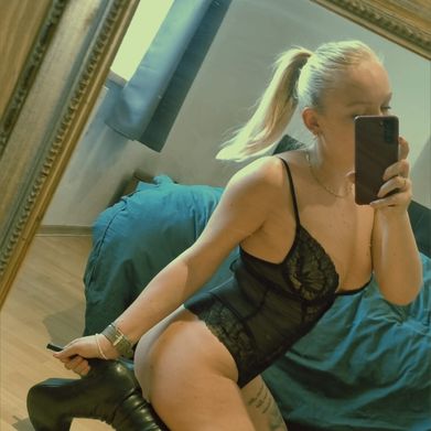 GermanMaskedLucie (germanmaskedlucie) Profile Photo Added 2025-04-12