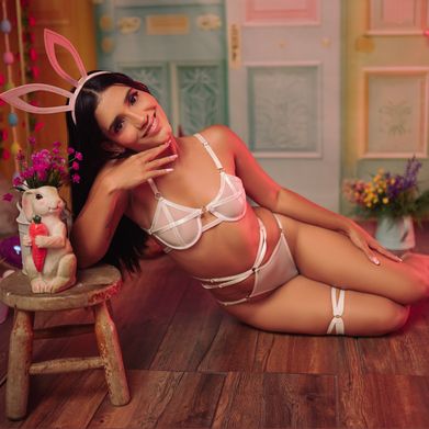 Emmaa (eaddamss) Header Photo Added 2025-04-21