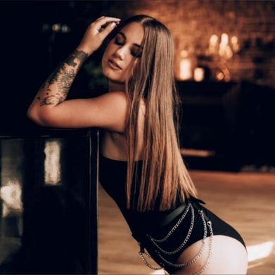 Adriana Blaze (adrianablazee) Header Photo Added 2025-09-17