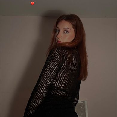 mooiramoon (mooiramoon) Header Photo Added 2025-05-19