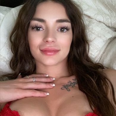 SincerelyAlexandria (sincerelyalexandria) Profile Photo Added 2025-02-12