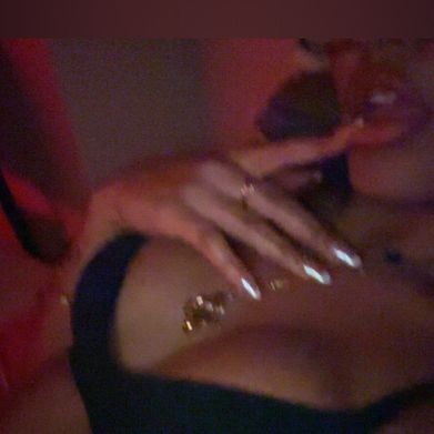 Leaaa (lea.leclerc) Header Photo Added 2025-10-27