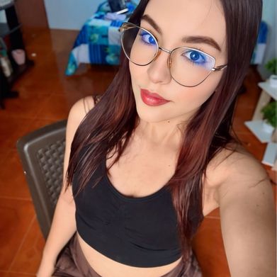 Ailyn Bloom 🌸 (ailynbloom) Profile Photo Added 2025-06-09