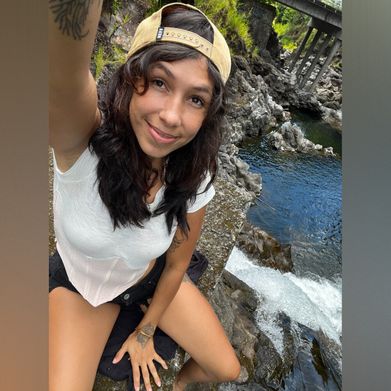 Farrah Farrah, in the woods (jucybooty) OnlyFans Profile Image