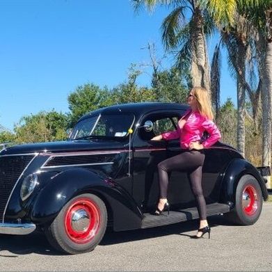 LadyCruella (ladycruella83) Header Photo Added 2025-11-08