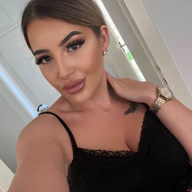 Alina Marvelle (alina.marvelle) Header Photo Added 2025-05-24