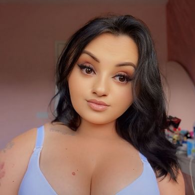 Ella 🎀 (roboella) Header Photo Added 2025-06-21