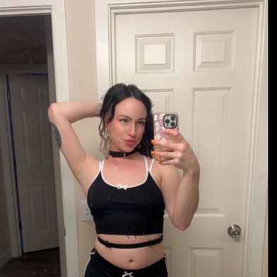 Bella (biglipbella) Header Photo Added 2024-10-15