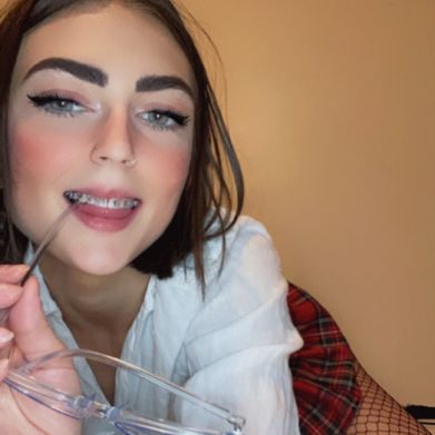 Melodie🩷 (pink.kink.princess) Profile Photo Added 2025-03-05