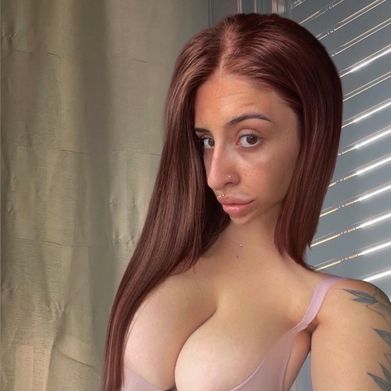 Alice🙇🏻‍♀️ (iiamaliss) Header Photo Added 2025-09-14