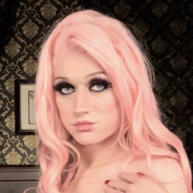 Maxine Kitten (maxinekitten) Profile Photo Added 2025-02-08