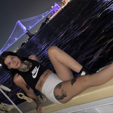 Ally (ms.ruby04) Header Photo Added 2025-09-27