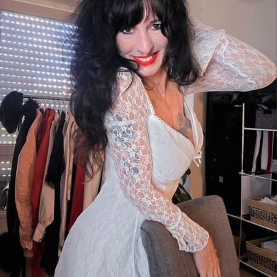 The incandescent rose (u357537416) Profile Photo Added 2025-09-07