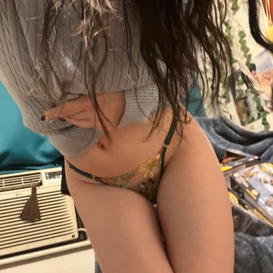 Daisy Lee (itzdaisylee) Header Photo Added 2025-01-29