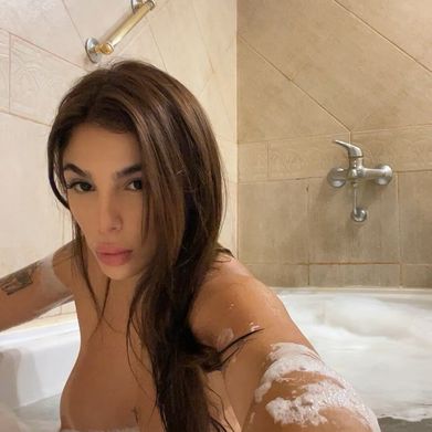 Karolina (iamkarolinax) Profile Photo Added 2024-12-27