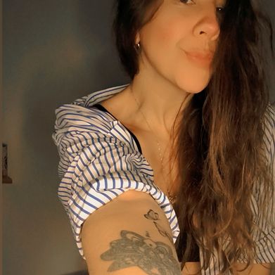 Dexer3 🦊 Sexy girl 👑 Added Photo on 2025-07-23