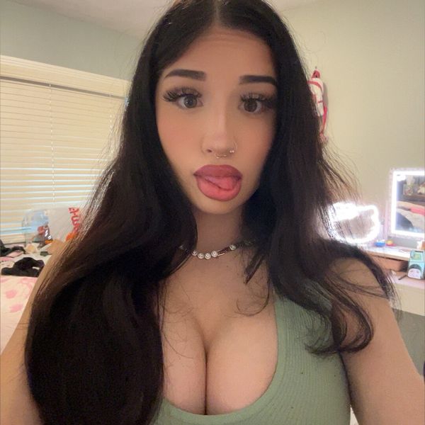 May Rain (maytoofriendly) OnlyFans profile photo