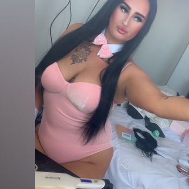 OnlyFans Model livsquiiirtersully (itsyourgirlliv) Profile Image