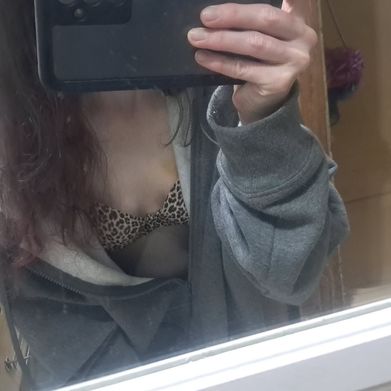 ShyGal420 (oneofakindshygal420) Header Photo Added 2025-09-13