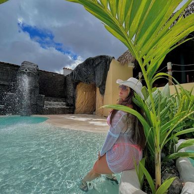 Ximena con X ! (ximenaconx1) Header Photo Added 2025-08-04